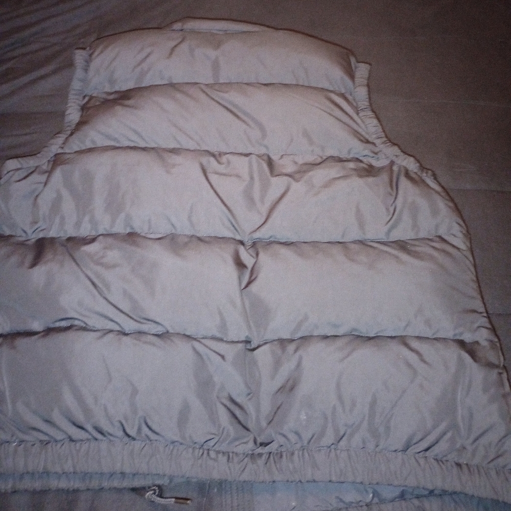 Vest - Picture 13 of 13